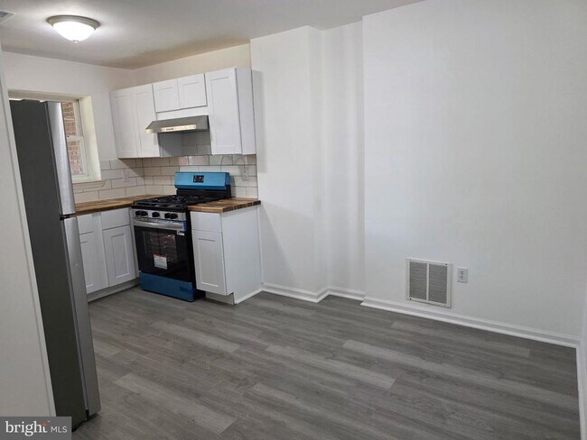Foto del edificio - 3005 Essex Rd