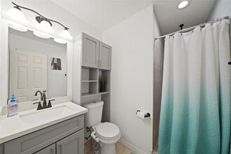 Building Photo - 4019 Blue Bonnet Blvd