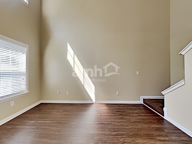 Foto del edificio - 1388 Glenover Way