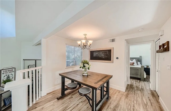 Building Photo - "Chic Coastal Living: Spacious 1-Bedroom C...