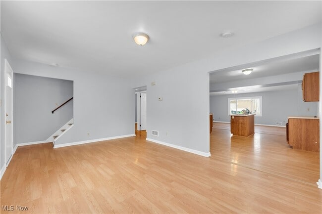 Foto del edificio - 369 E 232nd St