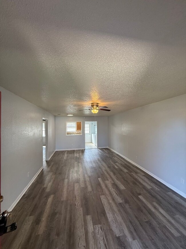 Building Photo - 1610 Indian Trail