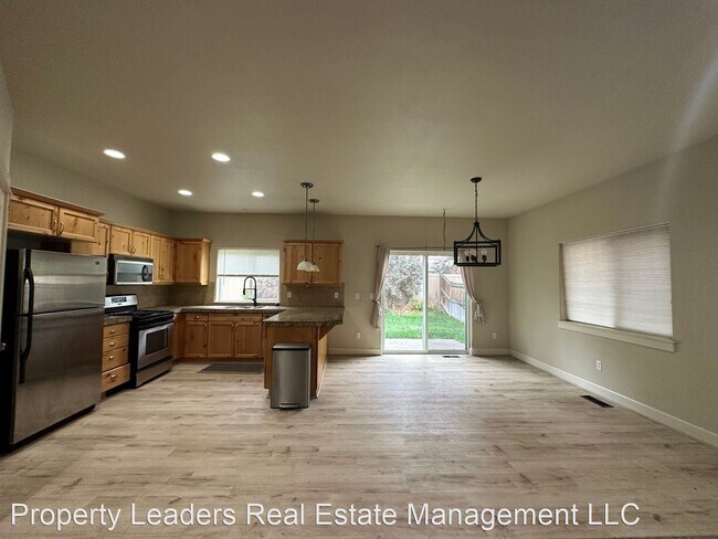 Foto del edificio - 3 br, 2 bath House - 61721 Darla Pl