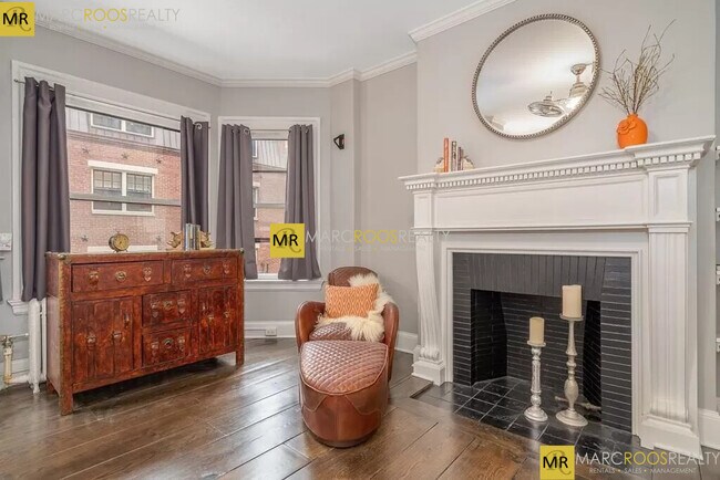 Building Photo - 48 Beacon St