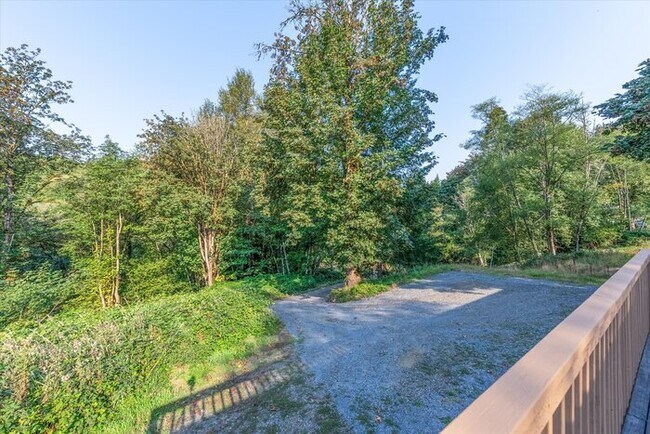 Building Photo - UPDATED THREE BEDROOOM TWO BATH