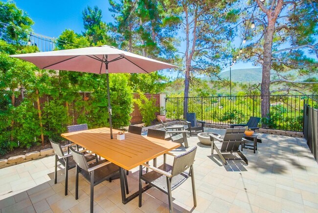 Foto del edificio - Disovery Hills Gem - 4 Bedroom Remodeled H...