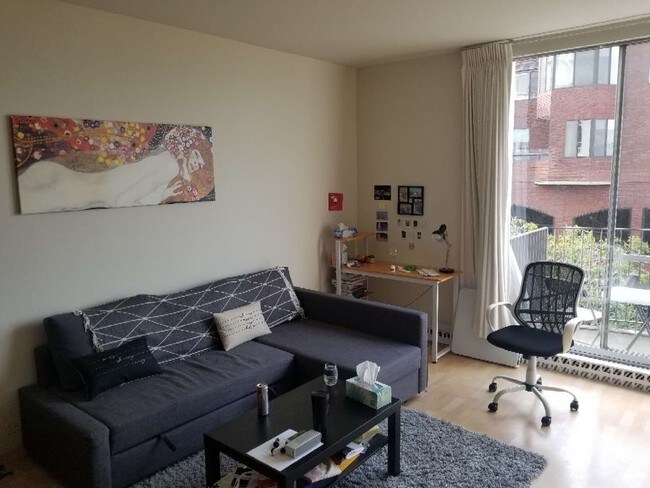 Foto del edificio - 47 Ironship Plz