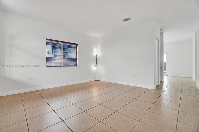 Foto del edificio - 15789 SW 138th Ter