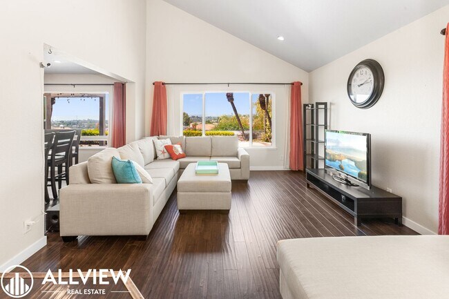 Foto del edificio - Beautifully Upgraded Home in Prime Mission Viejo Location