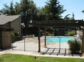 Building Photo - 1313 Floyd Ave