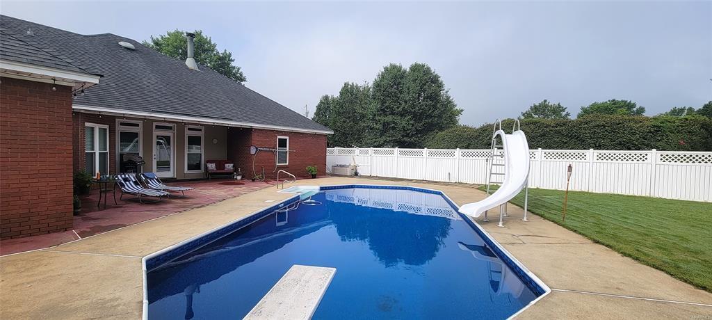 Primary Photo - 1748 Whippoorwill Ct