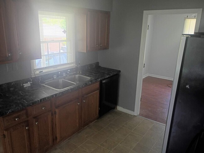 Building Photo - 511 Red Fox Ct