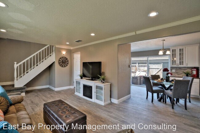 Foto del edificio - 3 br, 1.5 bath House - 34626 Greenstone Cmn.