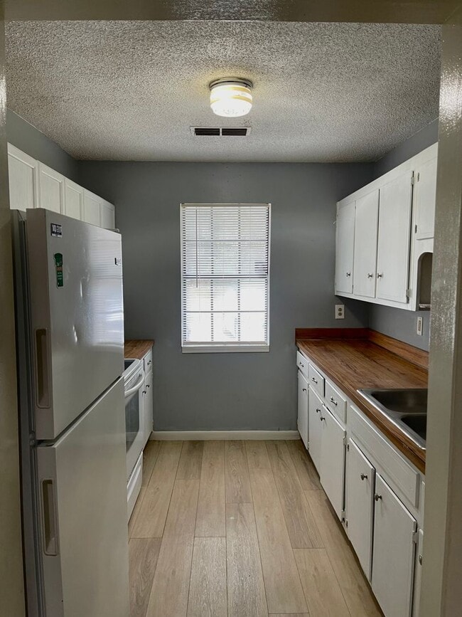 Foto del edificio - 100 Cone St