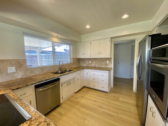 Building Photo - 5272 Prosperity Ln