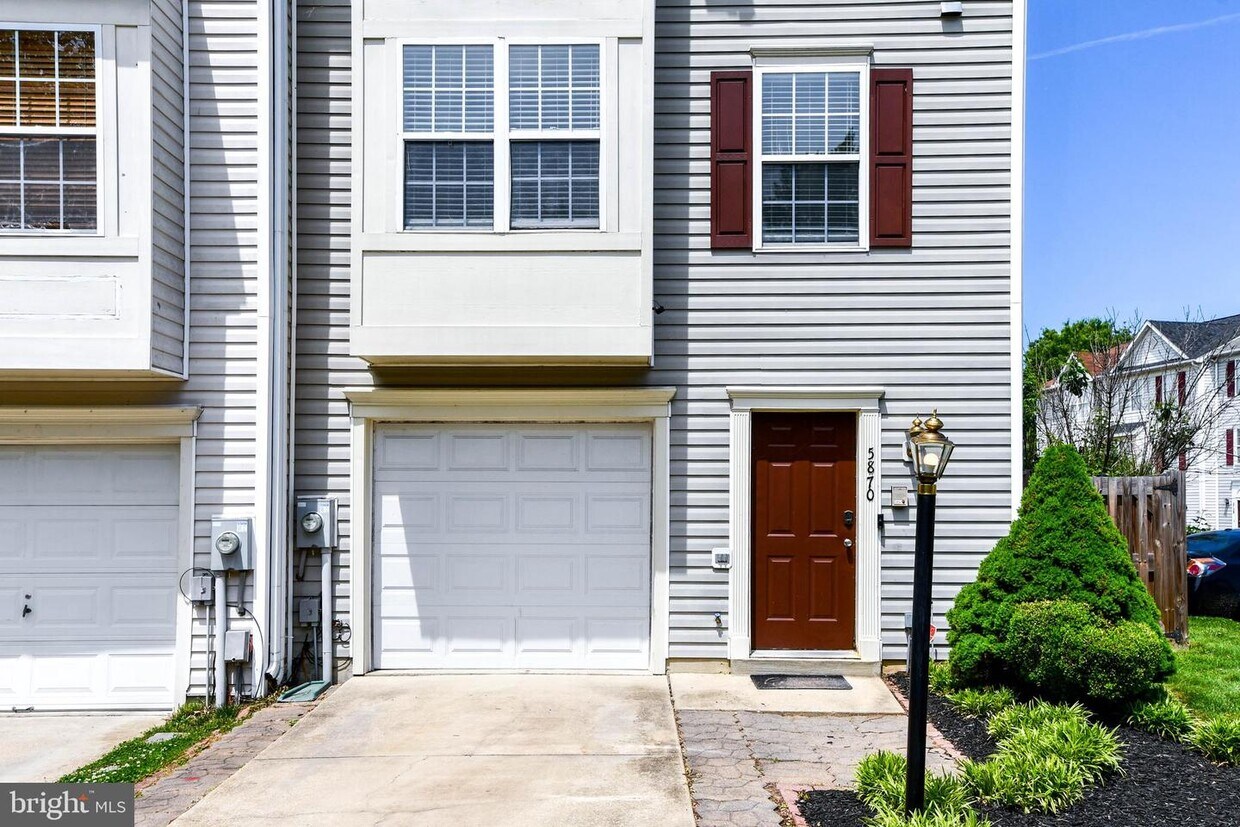 5870 Wolsey Ct, Bryans Road, MD 20616 Townhome Rentals in Bryans Road