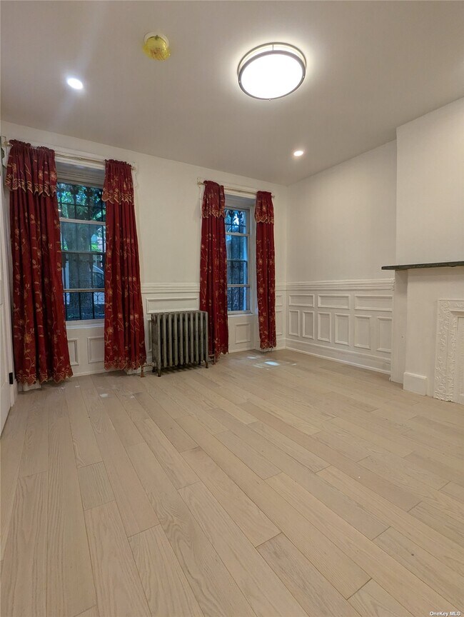 Building Photo - 129 Woodbine St