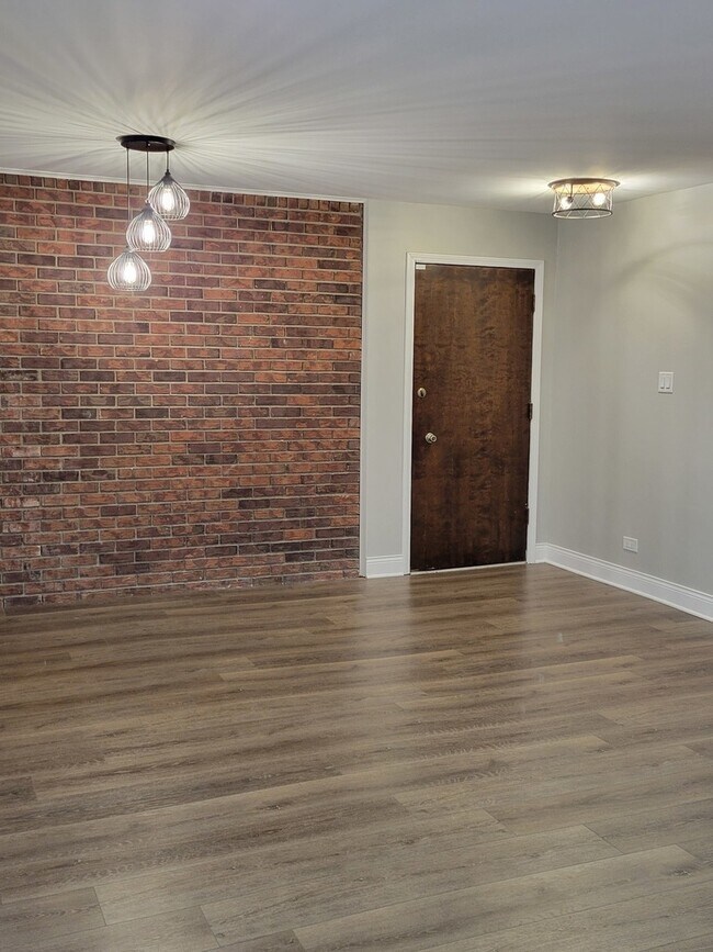 Foto del edificio - 1100 Holbrook Rd