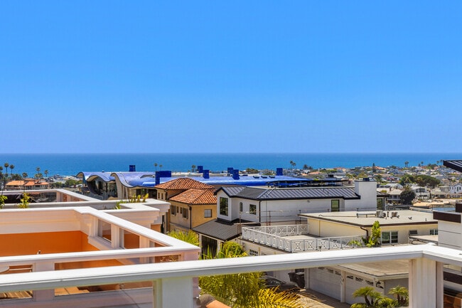 Beautiful panoramic view - 302 Carnation Ave