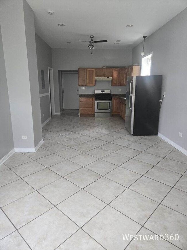 Foto del edificio - 2243 S Sawyer Ave