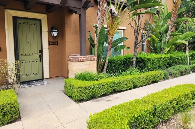 Building Photo - 619 S Melrose St