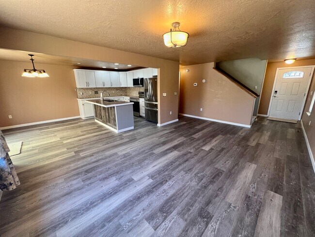 Foto del edificio - 943 Glengrove Ave