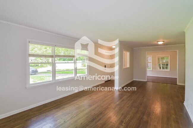 Foto del edificio - 1421 Narrow Ln Ct