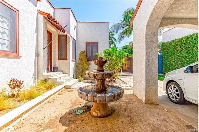 Foto del edificio - 3 br, 2 bath Duplex - 3626 Orange Ave