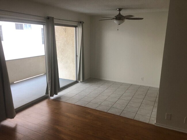 Building Photo - Spacious 1 bedroom - 1 bath unit with gate...