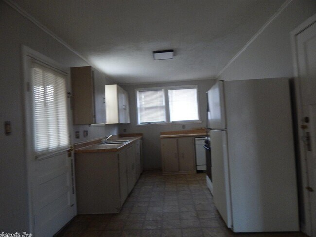 Foto del edificio - 8504 Westwood Ave