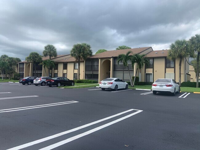 Foto del edificio - 821 Sky Pine Way