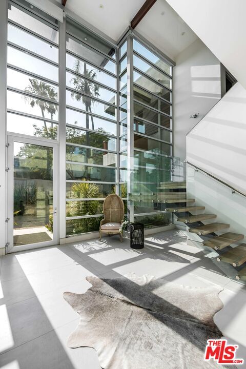 Building Photo - 770 Paseo Miramar