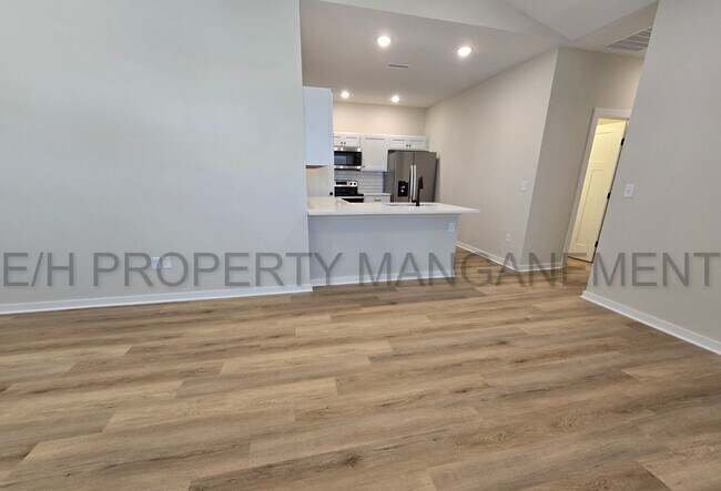 Building Photo - 12195 Fennec
