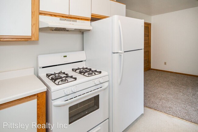 Building Photo - 2 br, 2 bath Apartment - 723 Fotis Drive
