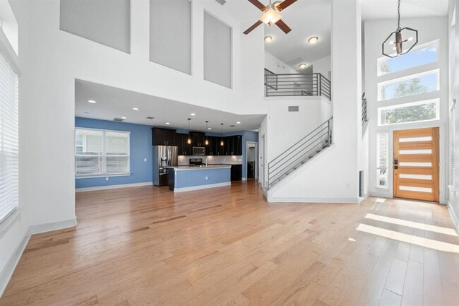 Foto del edificio - 1406 Casa Dr