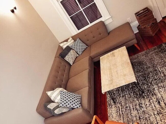Building Photo - Beautiful Apartment available for rent.