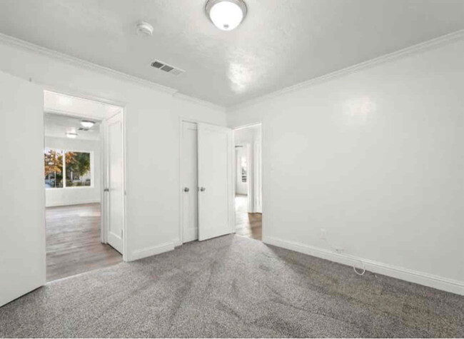 Foto del edificio - 1528 W Cortland Ave