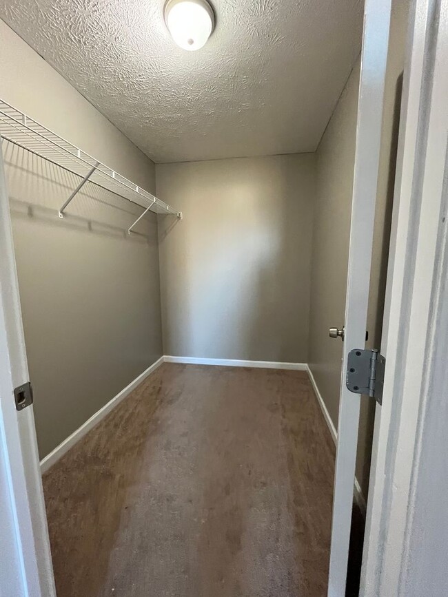 Foto del edificio - Single Family 2 bedroom 2 bathroom