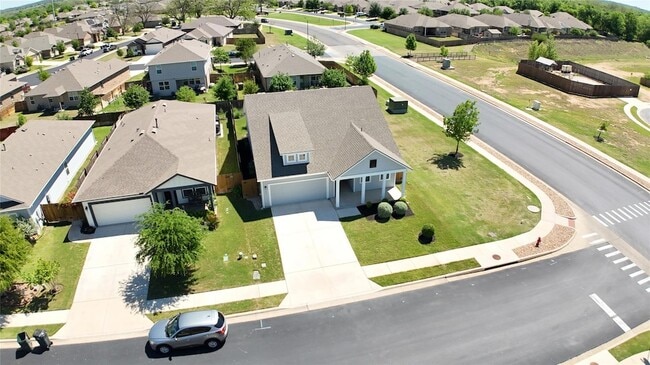 Building Photo - 103 Trailside Ln