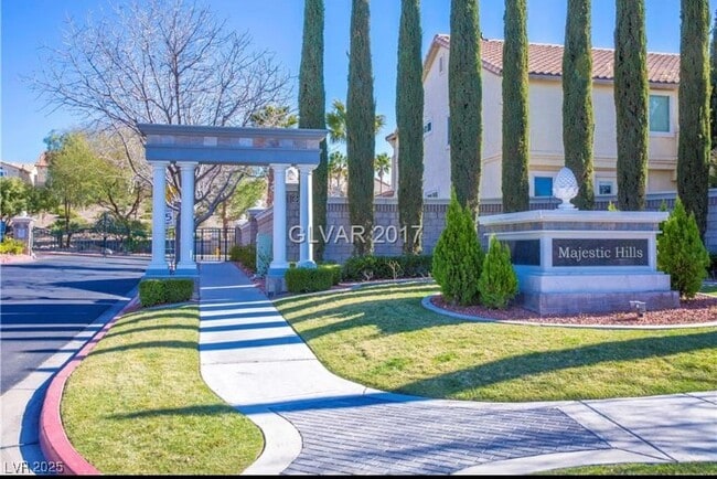 Foto del edificio - 1589 Sabatini Dr
