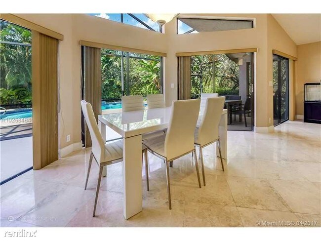 Foto del edificio - 2140 Oakland Hills Way