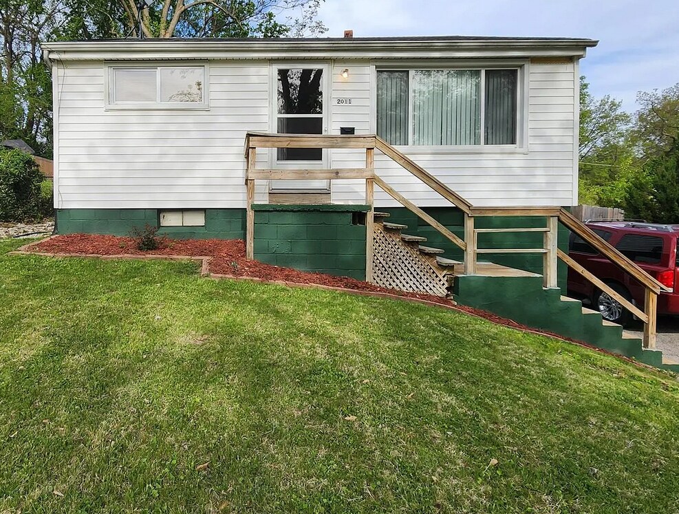 2011 Mulberry St, Alton, IL 62002 House for Rent in Alton, IL