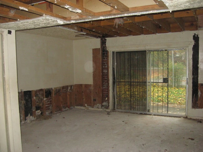 Building Photo - 1152 Sells Ave SW