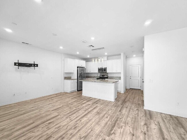 Foto del edificio - Welcome Home to River Village – Where Comfort Meets Community