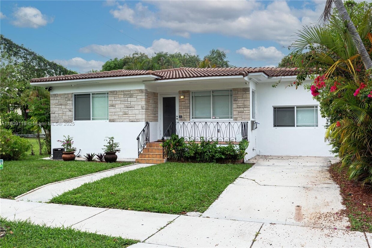 Primary Photo - 20 NW 45th St