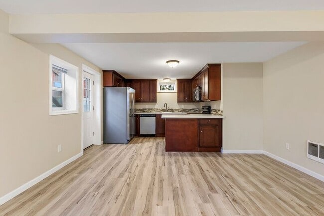 Building Photo - 4430 NE 78th Ave