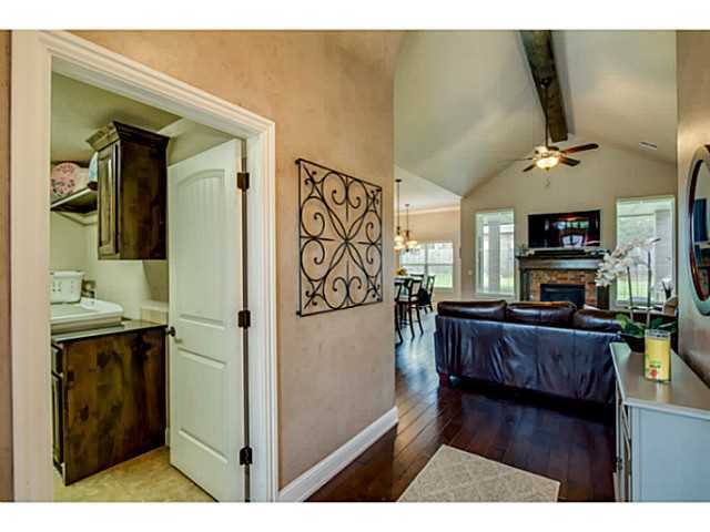 Foto del edificio - Kelly Lakes Addition - 4 bed 2 1/2 bath + ...