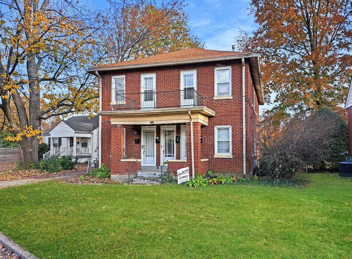 Foto principal - 724 Brookline Ave