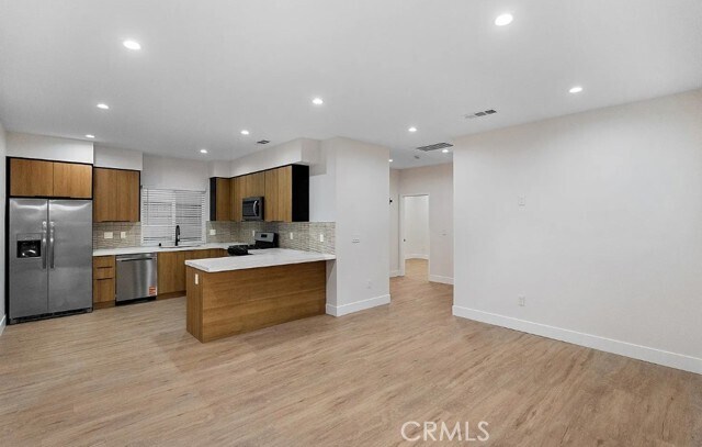 Foto del edificio - 7840 Claybeck Ave