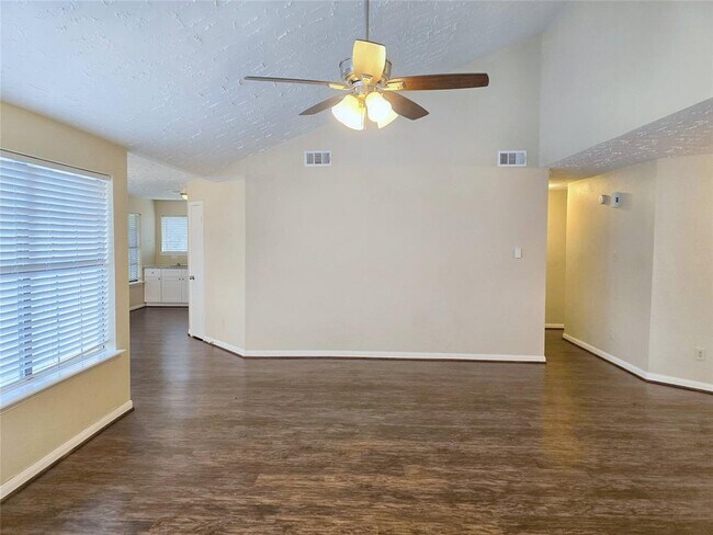 Building Photo - 23943 Tayloe House Ln
